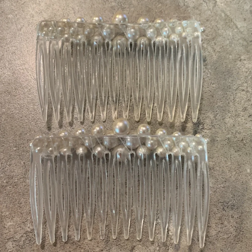 Two Pearl Accent Hair Combs Matching Set - Picture 2 of 4